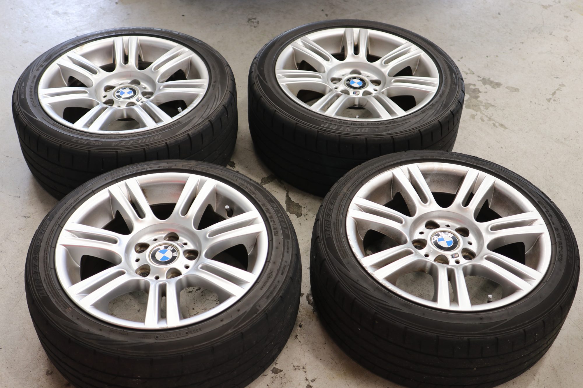 BMW E90 320i 17インチ。 希少な3シリーズ（E90）純正のオプション17インチが入荷しました