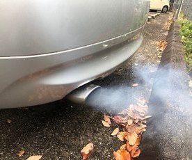 BMW　エンジンオイル消費　白煙修理