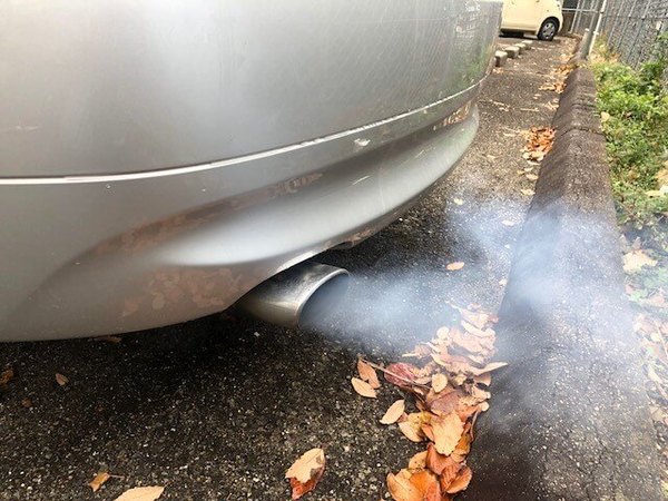 BMW　エンジンオイル消費　白煙修理のサムネイル