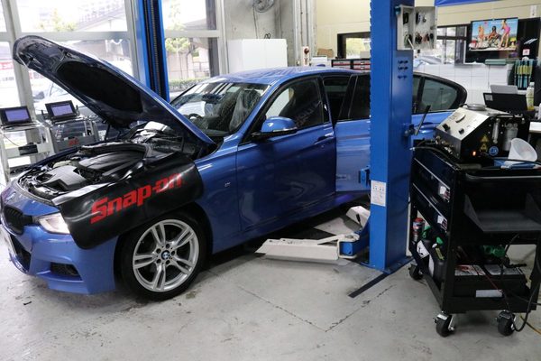 F30　320ｄ　16万キロのお車の車検のサムネイル