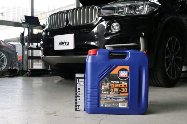 F15　X5　35D　車検のサムネイル