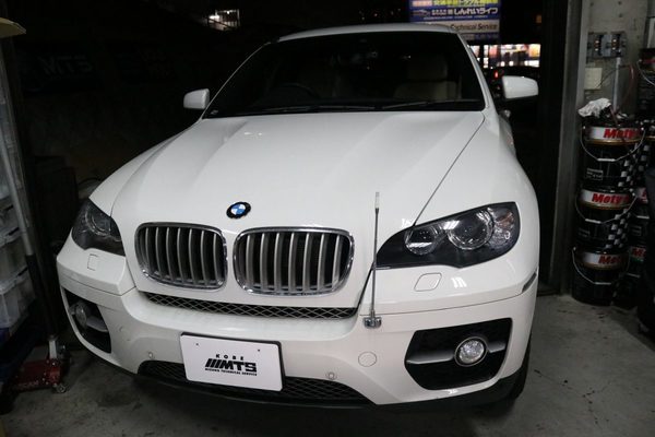 E71　X6　50i　ブローバイホース交換のサムネイル