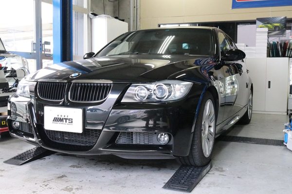 E90　320i ウォッシャー警告灯点灯修理のサムネイル