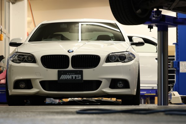 yag6-0494 BMW F10 セダン 523d FW20 フロントスリット加工ディスクローター 品番 ：PD1214879SL6 モノホン個人タクシー仕様のBMW F10 523d！エンジン不調気味でお疲れモードの車両をもう一度蘇生！