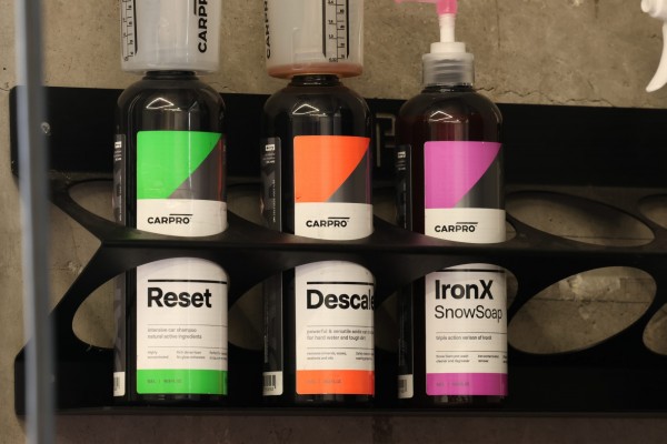 まずは洗車から！？