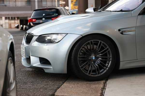 E92 M3 タイヤ交換。のサムネイル