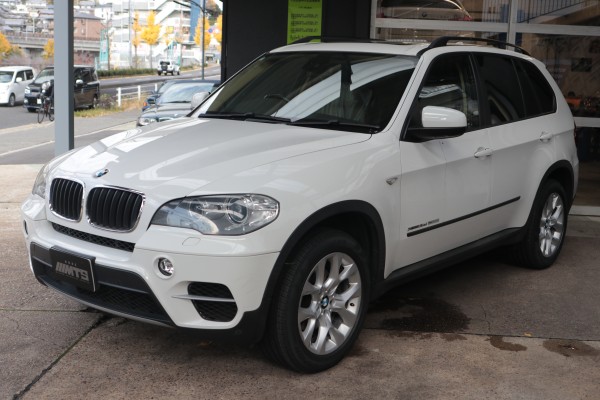 E70 X5 35d タイヤ交換のご依頼。のサムネイル